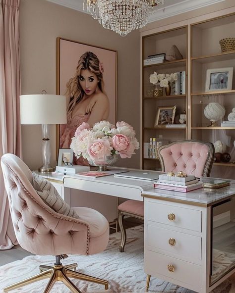 Makeup Office Room Ideas, Female Home Office, Coquette Office, Workspace Decor, Glam Office, Elegant Home Office, Chic Office Decor, Office Renovation, Womens Office