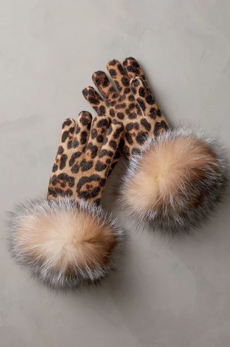 Lizzie Hearts, Leopard Print Fashion, Trim Styles, Cashmere Gloves, Chic Gifts, Knitted Gloves, Womens Gloves, Tgif, Knit Hat