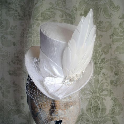 Top Hat With Veil, Ladies Wedding Hats, Fascinator With Veil, Dove Wing, Bridal Mini, Bridal Fascinator, Mini Hat, Bride Hat, Mini Hats