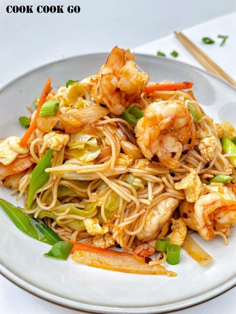 Spicy Prawns Stir-fry Rice Noodles - COOK COOK GO Prawn Stir Fry Noodles, Shrimp Tofu Recipe, Chinese Rice Noodles, Prawn Stir Fry, Fry Rice, Yummy Noodles, Rice Noodle Recipes, Rice Noodles Stir Fry, Spicy Prawns