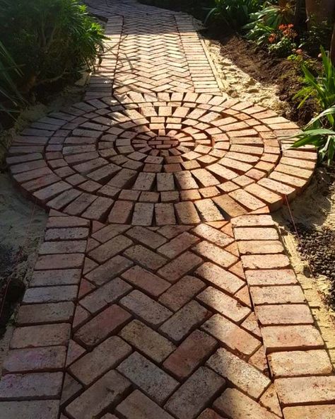 20 Stunning Pathway Ideas for your Garden | Transform your garden Rustic Pathways, Pathway Ideas, Backyard Walkway, Brick Path, Pathway Landscaping, Brick Garden, Large Pants, Brick Patios, Garden Yard Ideas