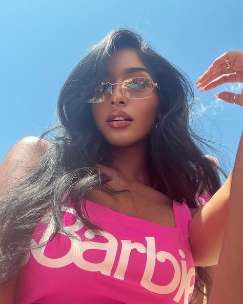 KAAVIYA SAMBASIVAM on Instagram: “Desi Barbie 4L 🦩☀️🐬 @showmeyourmumu” Indian Barbie Aesthetic, Desi Barbie Captions, Girly Desi Aesthetic, Brown Girls Indian Aesthetic, Barbie India, Brown Barbie, The Girl Next Door, Girl Next Door, Brown Girl