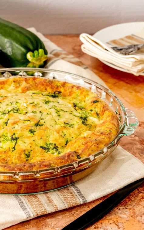 Bisquick Impossible Vegetable Pie, Zucchini Tomato Pie Bisquick, Impossible Zucchini Pie Recipes, Bisquick Impossible Zucchini Pie Recipes, Zucchini Pie With Bisquick, Zucchini Quiche Recipes Crustless, Zucchini Impossible Pie, Quiche Lunch Ideas, Zucchini Quiche Crustless Bisquick