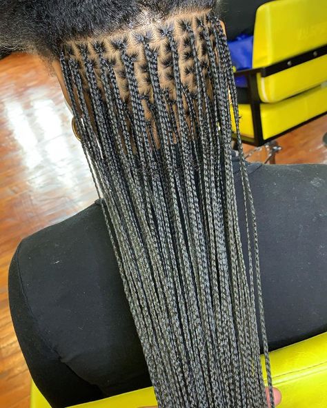 Micro Individual Braids, Tiny Knotless Braids, Micro Knotless Box Braids, Knotless Micro Braids, Mini Knotless Braids, Micro Knotless Braids, Micro Knotless, Braid Sizes, Bhaddie Hairstyle