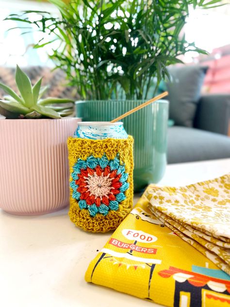 Can Cozies Crochet, Slim Can Koozie Crochet Pattern Free, Granny Square Mug Cozy, Granny Square Cup Cozy, Crochet Cozies, Can Cozy Crochet Pattern Free, Crochet Koozie Pattern Free, Crochet Can Cozy Free Pattern, Crochet Cozy Free Pattern