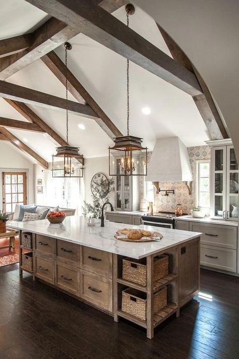 Dapur Moden, Hill Country Homes, Farmhouse Kitchen Design, Pool Design, Farmhouse Style Kitchen, Modern Farmhouse Kitchens, Building A New Home, Country House Decor, Joanna Gaines