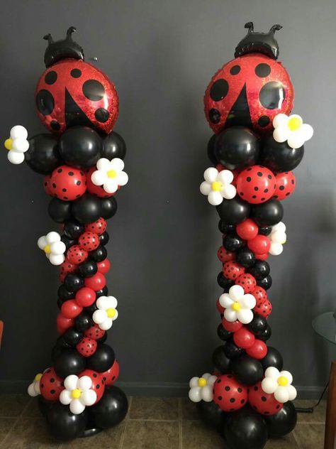 Ladybug Balloon Ideas, Miraculous Ladybug Birthday Decorations, Ladybug Theme Party 1st Birthdays, Ladybug Decorations Party, Ladybug Balloon Arch, Ladybug Balloon Garland, Ladybug Theme Baby Shower Ideas, Lady Bug Baby Shower Theme Girl, Miraculous Ladybug Party Decorations