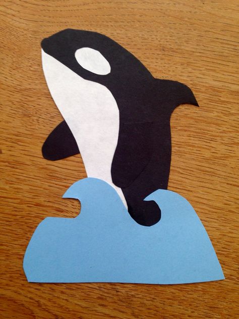 Orca whale door decs. Orca Crafts For Kids, Orca Craft, Ocean Animal Crafts, Whale Crafts, Door Decs, Resident Assistant, Vbs Themes, Summer Preschool, Orca Whales