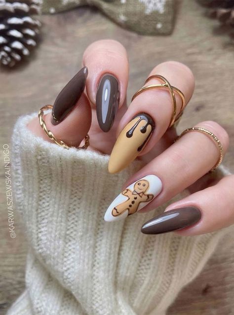 Christmas Nails Archives - Page 15 of 62 - Fabmood | Wedding Colors, Wedding Themes, Wedding color palettes Cute Nails For Fall, Cute Christmas Nails, Christmas Gel Nails, Winter Nail Art, Winter Nail Designs, Festival Nails, Fall Nail Colors, Brown Nails, Xmas Nails