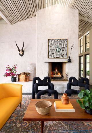 Tour a Contemporary Austin Ranch Home with Plenty of Texas Kick | Paul Lamb Architects Austin Living Room, Austin Home Decor, Texas Modern House Interior, Austin Texas Interior Design, Texas Interior Design, Austin Interior Design, Yellow Sofa, Room Aesthetics, Texas Ranch