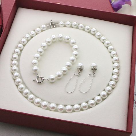 Pearl Necklaces Set for Women including a bracelet and pair Earrings. Nice Jewelry for Mother's Day Gift Real Pearl Jewellery, Pearl Jewelry Design, Pearl Necklace Set, Pearl Jewelry Sets, Beaded Necklace Diy, Mother Of Pearl Necklace, Fancy Jewelry, Elegant Jewelry, Pearl Beads