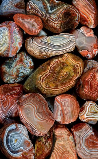 Agates Nature Patterns, Lake Superior Agates, Natural Patterns, Pretty Rocks, Crystal Magic, Beautiful Rocks, Mineral Stone, Rocks And Gems, Minerals And Gemstones