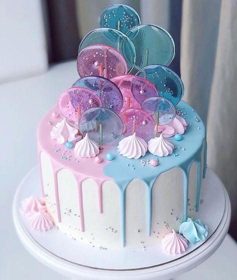 The lollipops take me back to being a kid. Love the added touch of it ❤ 📷 @kasadelika . . . #sprinklescupcakes #amazingcakes… Twin Birthday Cakes, Lollipop Cake, Twins Cake, Gender Reveal Cake, Baby Birthday Cakes, Cute Birthday Cakes, Yes Or No, Drip Cakes, Fancy Cakes