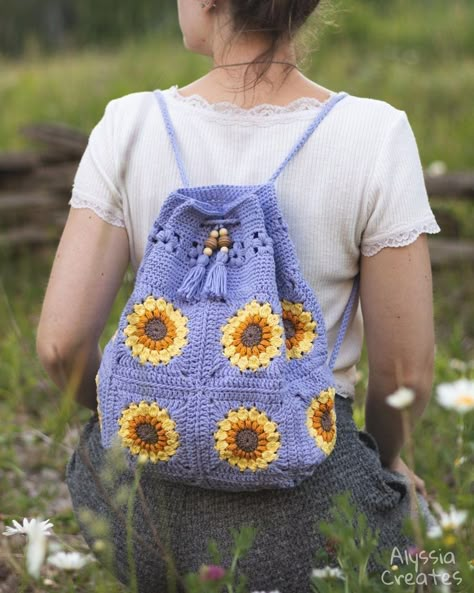 To get more updates about Crochet Birthday Gifts Must visit our website https://bepatterns.com/ Modern Haken, Crochet Drawstring Bag, Free Crochet Bag, Mode Crochet, Crochet Daisy, Crochet Sunflower, Crochet Handbags Patterns, Crochet Purse Patterns, Modern Crochet