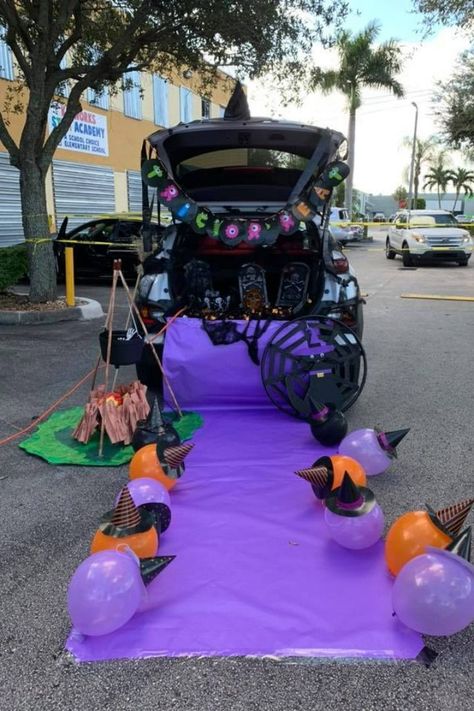 Simple Trunk or Treat Decoration Simple Trunk Or Treat Ideas, Halloween Car Decorations, Ghoul Gang, Trunk Or Treat Ideas, Pumpkin Pictures, Car Decorations, Love Anniversary Quotes, Happy Thanksgiving Quotes, Treat Ideas