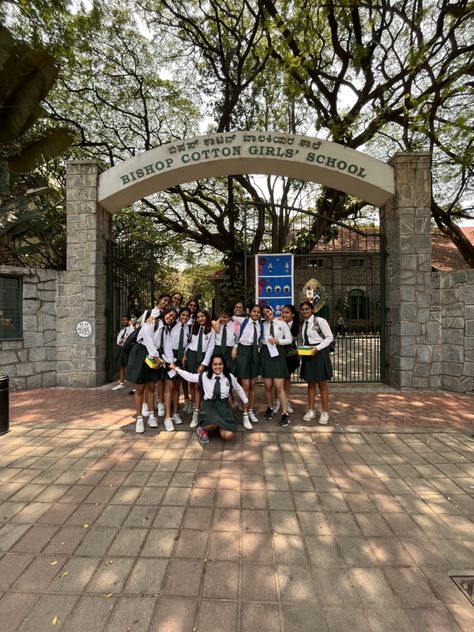 School Group Photos Aesthetic, Woodstock School Mussoorie, Last Day Of School Pics With Friends, Indian School Aesthetic, School Group Photo, Bestie Shoot, Pics Poses, School Life Memories, Dream Feed