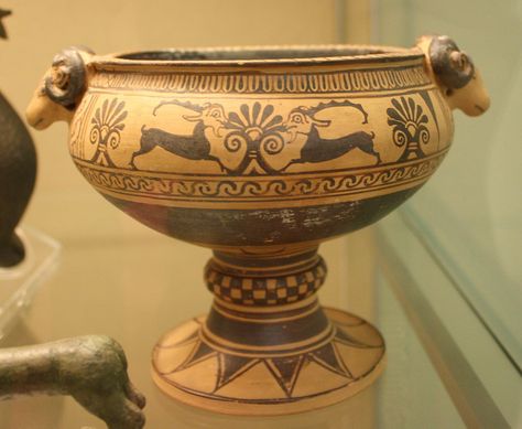 Etruscan Pottery, Teracotta Pots, Greek Monsters, Ancient Europe, Ancient Greek Pottery, Greek Wine, Ancient Dragon, Karpathos, Greek Pottery