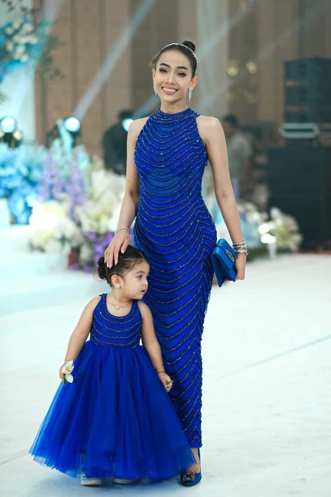 Mother Daughter Gown, Mother Daughter Dresses Matching Gown, Mom And Daughter Photoshoot Ideas, Matching Dresses For Mother And Daughter, Flare Gown Styles, Kid Dresses, Mom Daughter Matching Dresses, Blue Frock, Satin Outfits