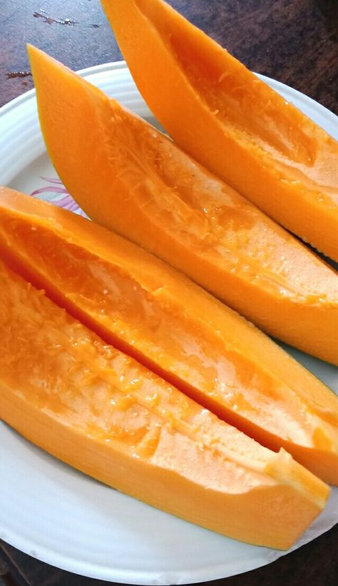 Sliced Ripe Papaya Ripe Papaya, The Color Yellow, Tangerine Orange, Food Ingredients, Snacks Recipes, Healthy Snacks Recipes, Post Workout, Color Combo, Healthy Lunch