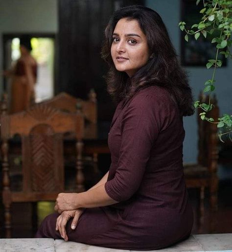 Manju Warrier, Trisha Actress, Indian Photoshoot, Malayalam Actress, Bollywood Dance, Actress Pics, Indian Actress Hot Pics, India Beauty