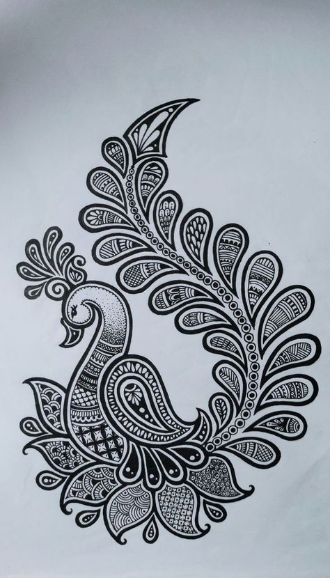 Peacock Doodle Art, Peacock Mandala Art Easy, Mandala Peacock Design, Peacock Drawing Simple, Ganesh Sketch, Peacock Mandala Art, Madhubani Peacock, Peacock Sketch, Peacock Paintings