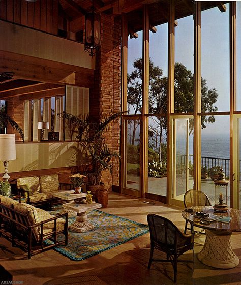 1960 Modern Interior, 70s Jungle House, 1960 House Interior, 60s Mcm Home, House Design 70s, 60s House Design, 1970 Mid Century Modern Homes, 70s Vintage Interior Design, 70s Post Modern Interior Design