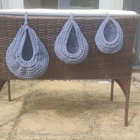 Quick Crochet hanging basket free pattern - Fosbas Designs Crochet Jute Hanging Basket Pattern, Crochet Hanging Basket Pattern Free Easy, Diy Crochet Hanging Basket, Crochet Hanging Basket Free, Crochet Hanging Basket Patterns, Crochet Hanging Basket, Basket Patterns, Crochet Hanging, Yarn Hanging