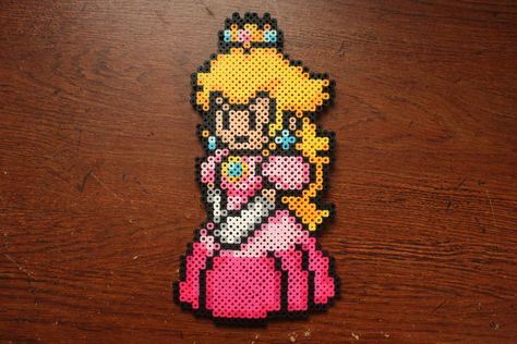 Mario Sprites, Perler Mario, Perler Coasters, Nintendo Perler, Nerdy Perler Beads, Hama Mario, Pearl Beads Pattern, Perler Art, Princesa Peach