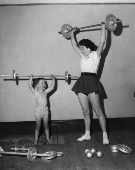 Aw! This mother-son team wins the 1959 Home Olympics. | 20 Redonk Ways People Worked Out In The Olden Days Luis Gonzaga, Retro Fitness, Olden Days, Pilates Studio, Body Building Women, Kettlebell, You Fitness, Strength Training, Strong Women