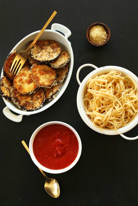 Simple 10-ingredient vegan parmesan that yields perfectly crispy, savory eggplant. Pairs perfectly with red sauce and pasta of your choice! A healthy, filling dinner even picky eaters will love. Vegan Eggplant Parmesan, Vegan Eggplant, Eggplant Parm, Dip Sauce, Minimalist Baker, Filling Dinner, Vegan Parmesan, Eggplant Parmesan, Red Sauce