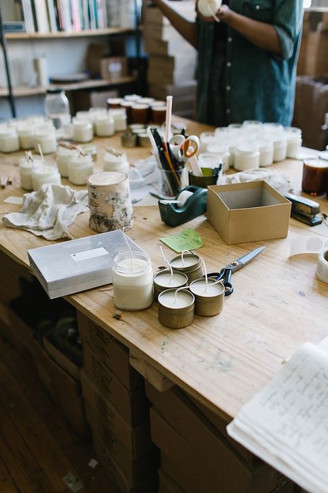 MASTERS OF THEIR CRAFT // BROOKLYN CANDLE STUDIO - CHAR co. Candle Making Room, Types Of Candles, Brooklyn Candle, Pumpkin Pie Candle, Candle Making Studio, Candle Making For Beginners, Candle Workshop, Brooklyn Candle Studio, Handmade Gifts For Friends