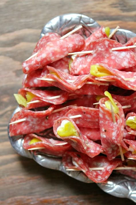 Easy Salami Appetizer Recipe (only 3 ingredients, and ALWAYS a big hit at parties - RecipeGirl.com Salami Appetizers, Salami Appetizer, Christmas Bites, Tiny Bites, Awesome Appetizers, Party Tray, Keto Eating, Buffet Ideas, Dips Appetizers