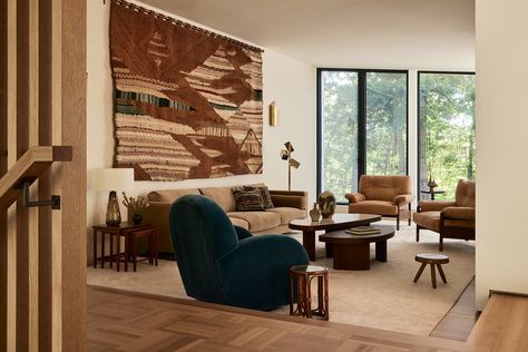 Living Room Feng Shui, Feng Shui Interior Design, Feng Shui Interior, Retractable Glass Doors, Room Feng Shui, Maple Dining Table, Feng Shui Living Room, Earthy Home Decor, Modernist House