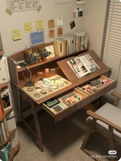 College Dorm, Computer Desk, Diy Furniture Plans Wood Projects, Diy Furniture Plans, Furniture Plans, Office Space, Wood Projects, Diy Furniture, Computer