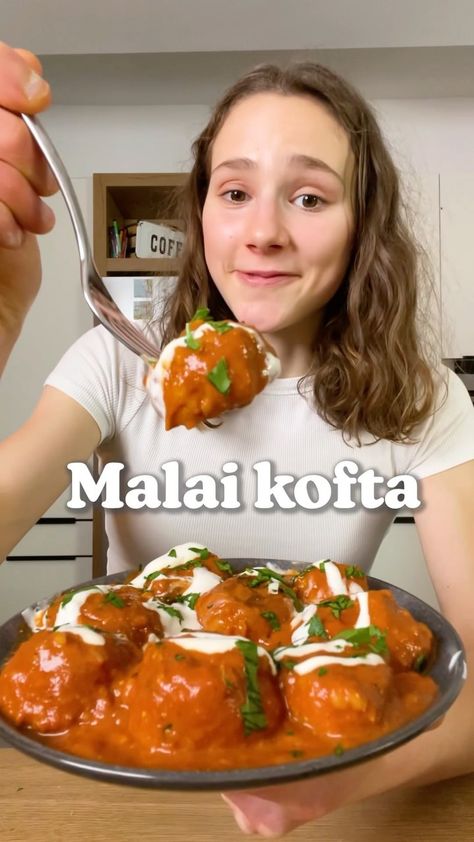 Vegan Malai Kofta, Kofta Vegan, Vegan Kofta, Indian Vegan Recipes, Malai Kofta Recipe, Tvp Recipes, Cooked Potatoes, Indian Vegan, Stick Blender