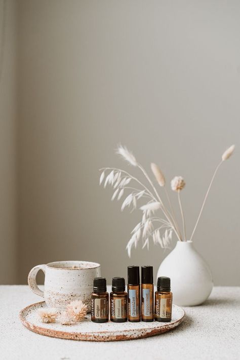 Essential Oil Photography Styling, Doterra Business, Doterra Essential Oils Recipes, Love Oil, Digestive Issues, Doterra Oils, 背景 シンプル, Doterra Essential Oils, Essential Oil Recipes