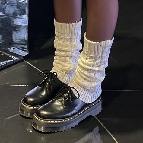 Black Shoes With Leg Warmers, School Shoes Black Aesthetic, Dr Marten 1461 Platform Outfit, Leg Warmers Tights, Doc Martens Quad 1461, White Crochet Leg Warmers, Doc Martens 1461 Quad Platform Outfit, Platforms With Leg Warmers, Docs Leg Warmers