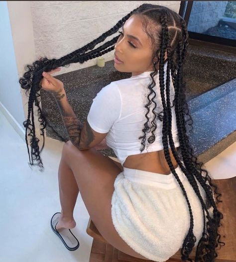 Baddie Braids With Curls, Braid Birthday Hairstyles For Black Women, Quick Jumbo Box Braids, Florida Hairstyles, Widow's Peak Hairstyles Women, Badass Poses, Vacation Hairstyles For Black Women, Braid Inspiration, Hairstyles Pictures