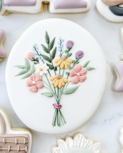 Lindsay Johnson, Floral Transfers, Tea Party Cookies, Flower Sugar Cookies, Royal Iced Cookies, Crazy Cookies, Icing Flowers, Sugar Cookie Icing, Spring Cookies