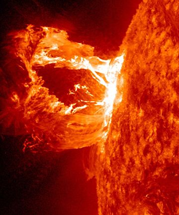 This will take you to an awesome video of solar flare footage captured by NASA. THE SUN IS AMAZING Sun Flare, Second Account, Space Planets, Solar Flare, Space Photos, Space Pictures, Space And Astronomy, Space Travel, Space Exploration