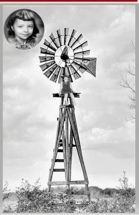 Windmill Aesthetic, Windmill Drawing, Windmill Tattoo, Windmills Aesthetic, Dutch Windmill Painting, Farm Windmill, Windmill Art, Abandoned Windmill, Holland Windmills