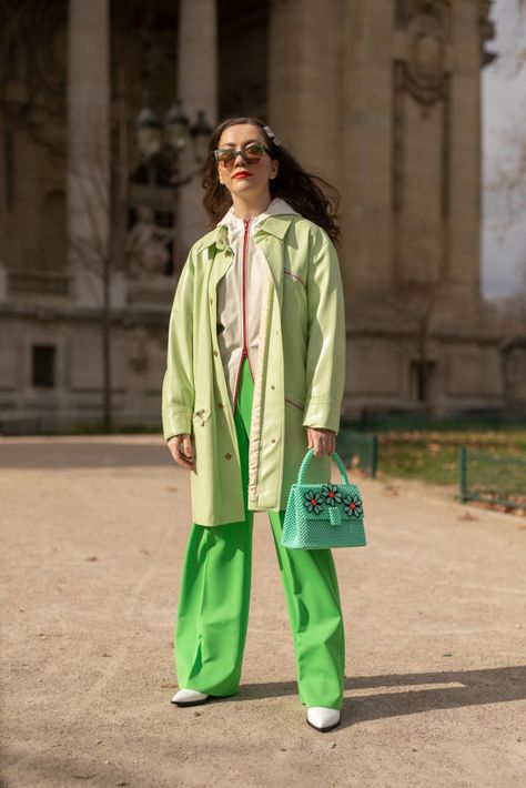 PARIS, FRANCE - FEBRUARY 28: A guest is seen on the street attending Paco Rabanne during Paris Fashion Week AW19 wearing lime green coat with green pants and turquoise bag on February 28, 2019 in Paris, France. (Photo by Matthew Sperzel/Getty Images) Lime Green Fashion, Green Bag Outfit, Parisian Shoes, Lime Green Pants, Caroline Daur, Turquoise Bag, Green Outfits, Fashion Blogger Outfit, Nyc Street Style