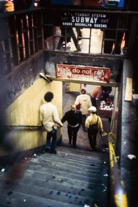 Times Square subway entrance, New York City, USA, 1982. 80s Nyc, Subway Entrance, 1980s Films, Gangster Movies, Dog Day Afternoon, Fritz Lang, Actor Studio, New York Subway, Michelle Pfeiffer