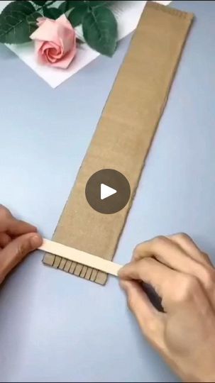 Cardboard Crafts Decoration, Hanging Decorations Diy, Ice Cream Stick Craft, Decorating With Sticks, Diy Popsicle Stick Crafts, Cardboard Crafts Diy, Simple Wall Decor, Mixed Media Crafts, Paper Craft Tutorials