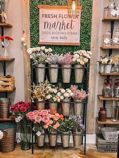 Flower Display Retail, Flower Displays Retail, She Shed Flower Shop, Floral Retail Display, Floral Booth Display, Flower Shop Front Design, Floral Store Design, Flower Shop Entrance, Flower Shop Inspiration