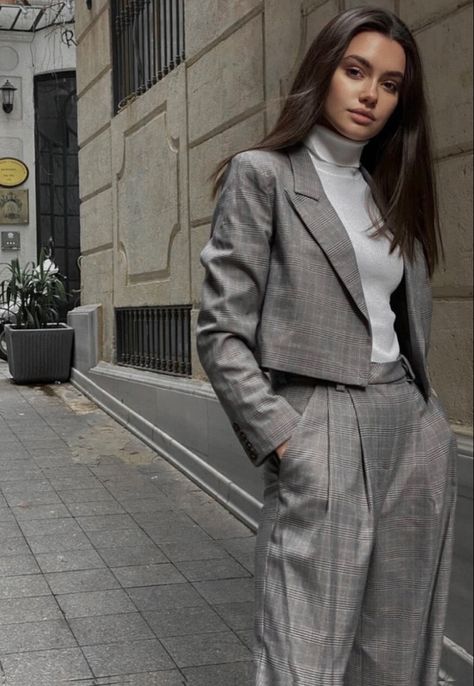 Traje Casual, Woman Suit Fashion, Classy Work Outfits, Stylish Work Outfits, Trend Fashion, Fancy Outfits, Suit Fashion, Looks Vintage, Elegant Outfit