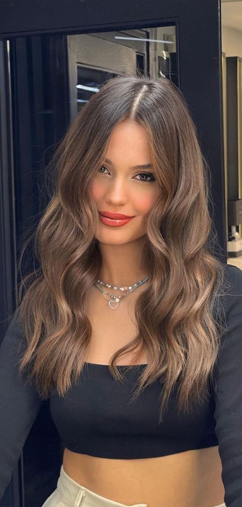 Biscuit Brunette Hair, Different Brown Highlights, Winter Hair Colours 2023, Balayage Hazelnut Hair, Biscuit Hair Colour, Cool Winter Hair Color Ideas, Biscuit Brown Hair, Full Brown Hair Colour, Espresso Martini Balayage