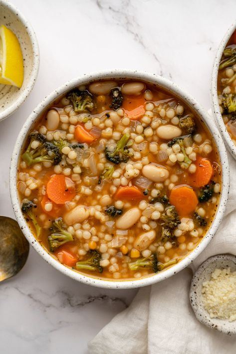 Soup With Carrots And Broccoli, Autumn Vegetarian Soup, Cous Cous Soup Recipes, Couscous Soup Vegetarian, Carrot Kale Soup, Carrot And Broccoli Soup, Healthy Fall Recipes Vegetarian, Couscous Vegan Recipes, Stews With Ground Beef