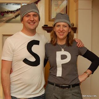 Beth Being Crafty: Salt and Pepper: Easy Couple DIY Costume Couple Diy Costume, Salt And Pepper Costume, Halloween Couples Costumes, Halloween Costumes For Adults, Diner Ideas, Diy Couples Costumes, Halloween Couples, Easy Diy Costumes, Couples Diy