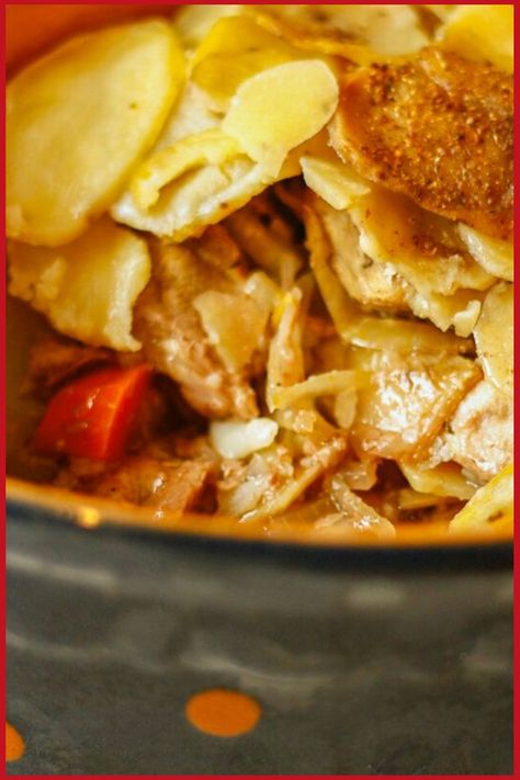 Baeckeoffe recipe. Marine, a 100% Alsatian blogger, explains how to make this Alsatian pot au feu with vegetables and meats. Alsace Lorraine Recipes, Alsace Recipes, Alsatian Recipes, Alsace Lorraine, Dish Warmer, European Recipes, Chocolate Shop, Ground Pepper, Alsace